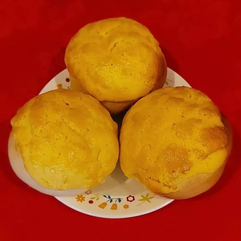 841. Pineapple Egg Yolk Bun(10:00-15:00)